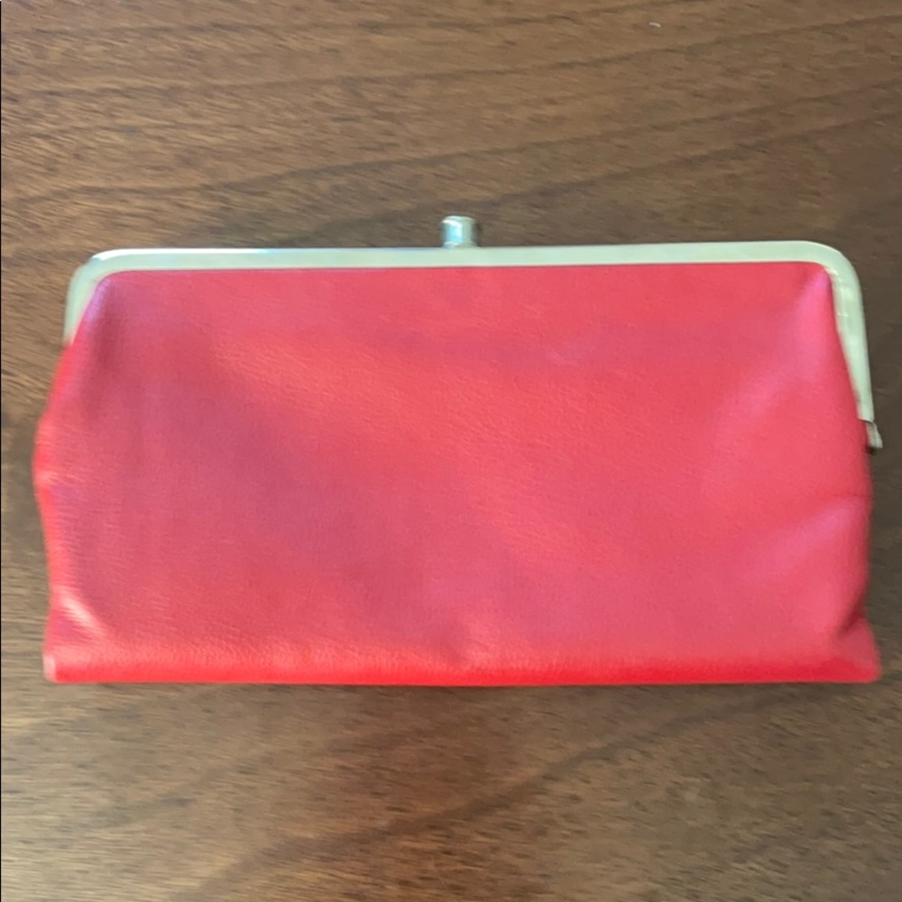 Red clutch